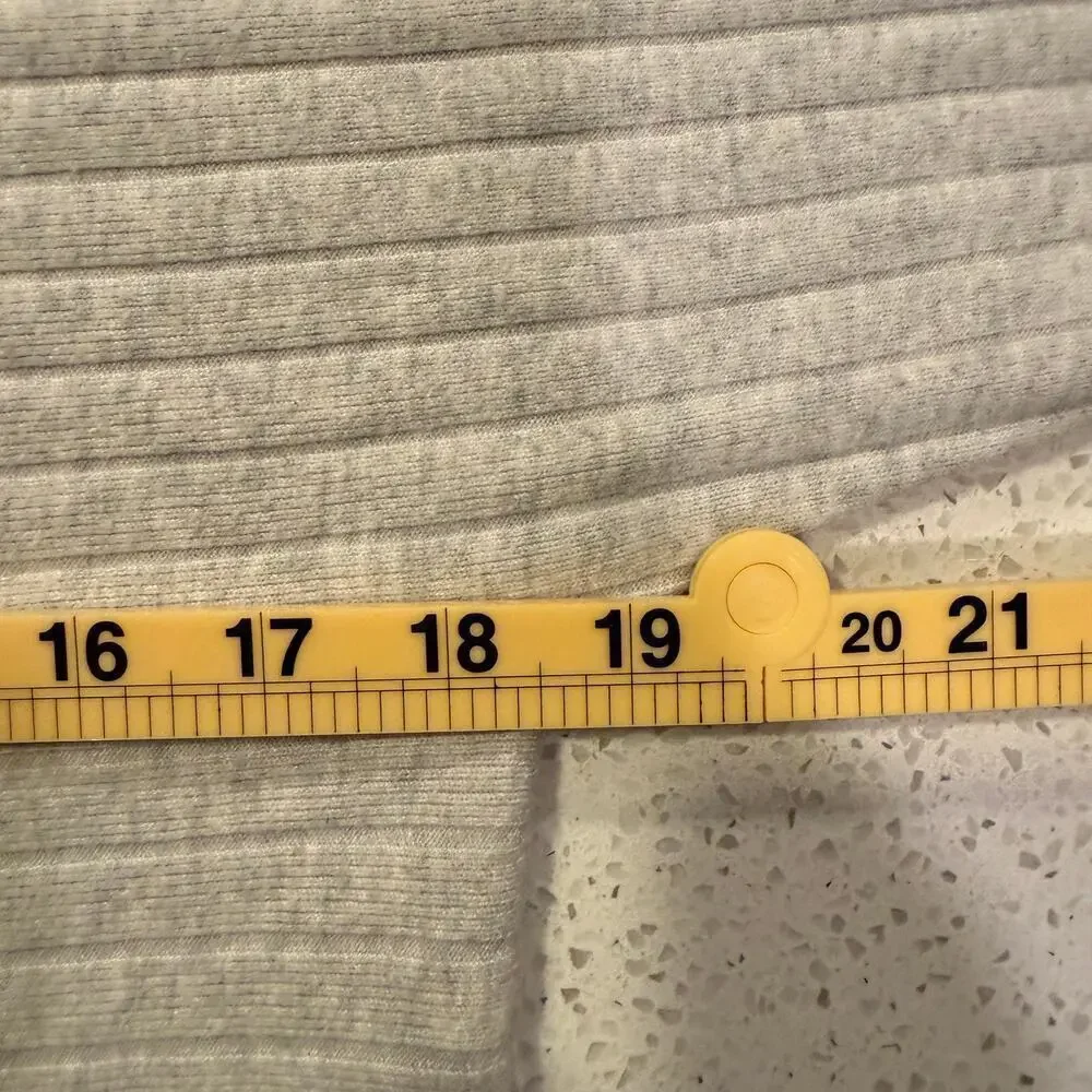 Banana Republic Gray Ribbed Mock Neck Sweater Women Small Soft Cozy Fall Winter